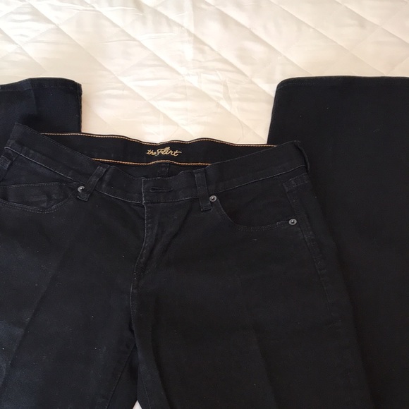 Ladies Old Navy “the Flirt” Black Jeans - Picture 2 of 6